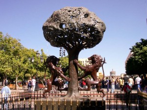 Plaza Tapatía sculpture